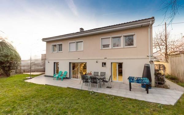 Maison à vendre    6 pièces •  Roissy-en-Brie