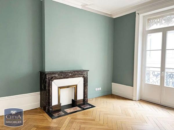 Appartement à louer 4 pièces 89.15m²