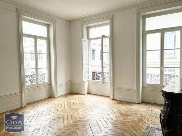 Appartement à louer 4 pièces 89.15m²