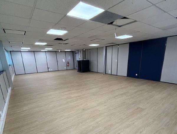 Bureaux à louer à Mérignac avec parking et fibre dans Parc Bagatelle