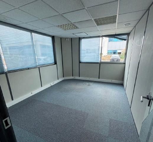 Bureaux à louer à Mérignac avec parking et fibre dans Parc Bagatelle