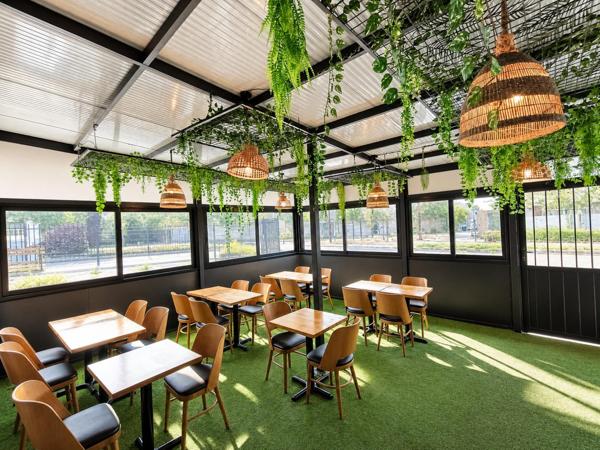 * Rare à Bondy Centre - Restaurant avec parking *
