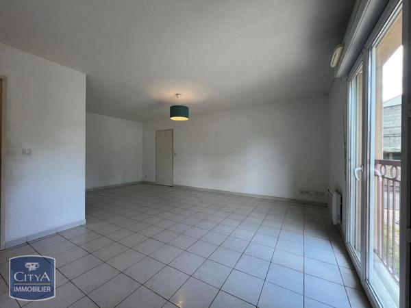Appartement à louer 2 pièces 54m² Jonquières (84150)