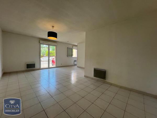 Appartement à louer 2 pièces 54m² Jonquières (84150)