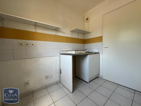 Appartement à louer 2 pièces 54m² Jonquières (84150)