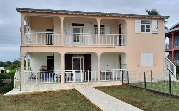 Maison à vendre    8 pièces •  Sainte-Rose