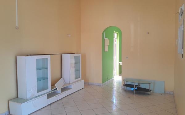 Maison à vendre    8 pièces •  Sainte-Rose