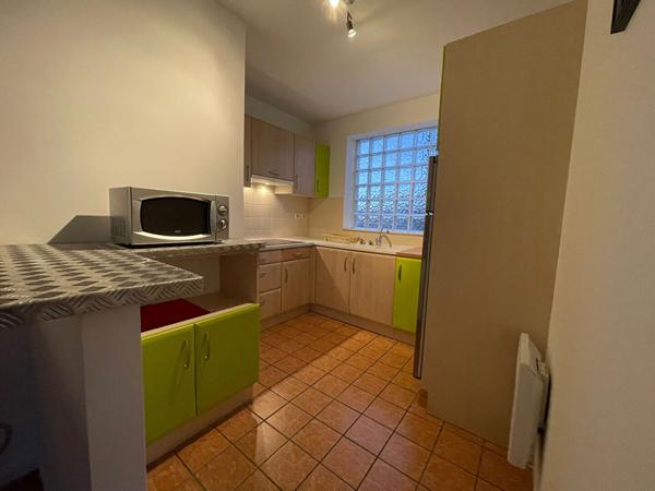 ORLEANS - Appartement 2  pièces de 45 m²  avec balcon - Barrière St-Marc MEUBLÉ