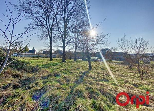 Terrain à vendre    1 775 m2 Urçay
