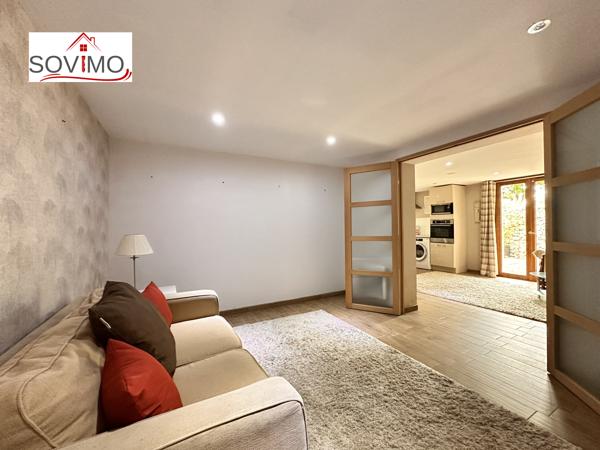 EN CAMPAGNE, DANS UN CADRE CHAMPÊTRE, MAISON FAMILIALE AVEC LOGEMENT INDÉPENDANT, VENDUE MEUBLÉE.