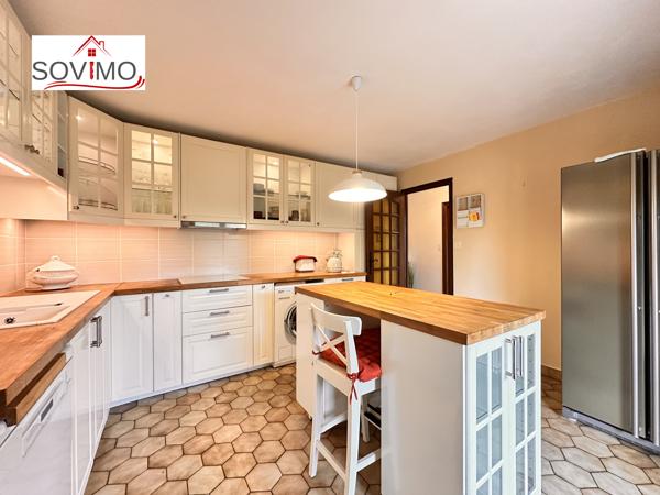 EN CAMPAGNE, DANS UN CADRE CHAMPÊTRE, MAISON FAMILIALE AVEC LOGEMENT INDÉPENDANT, VENDUE MEUBLÉE.