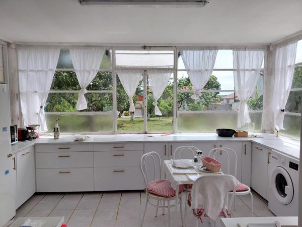 GRANDE MAISON AVEC JARDIN CENTRE MIRAMBEAU