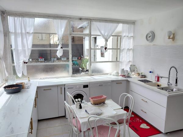 GRANDE MAISON AVEC JARDIN CENTRE MIRAMBEAU