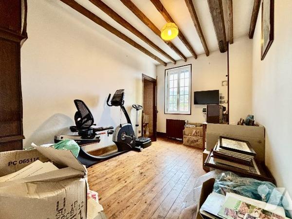 Ensemble immobilier avec garage et atelier