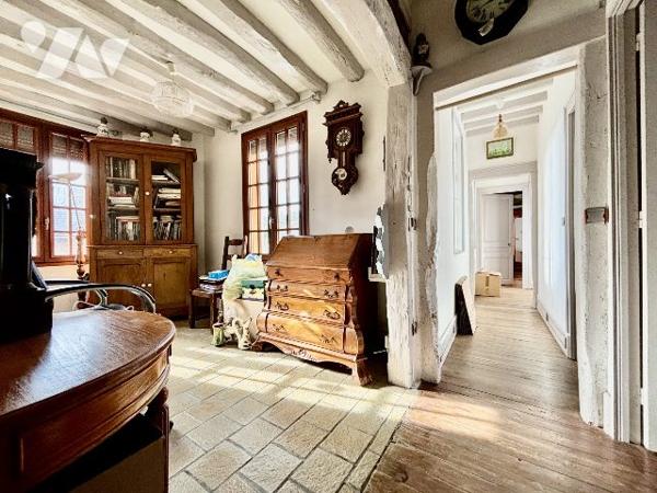 Ensemble immobilier avec garage et atelier