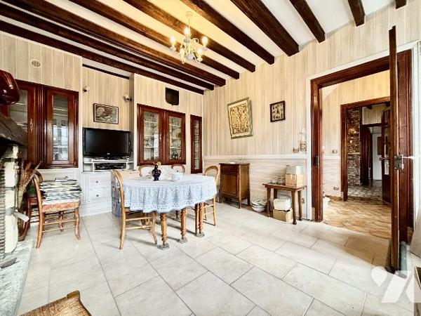 Ensemble immobilier avec garage et atelier