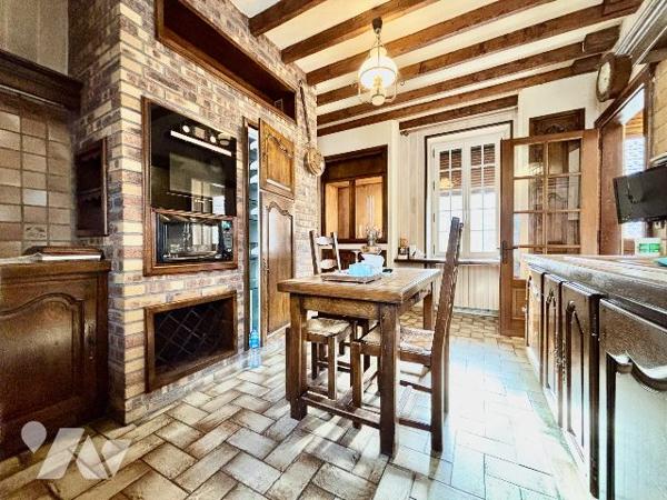 Ensemble immobilier avec garage et atelier