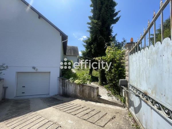 Maison 9 pièces - 228 m²