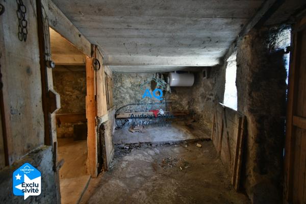Maison ancienne à vendre 4 pièces - MONTANGES (01200)