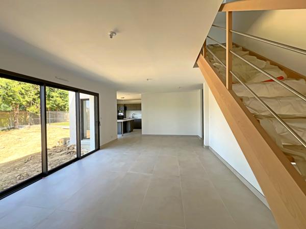 Bruz (35170) Maison familiale Surface habitable : 121 m² | Terrain : 300 m² | Garage | Vue sur le golf