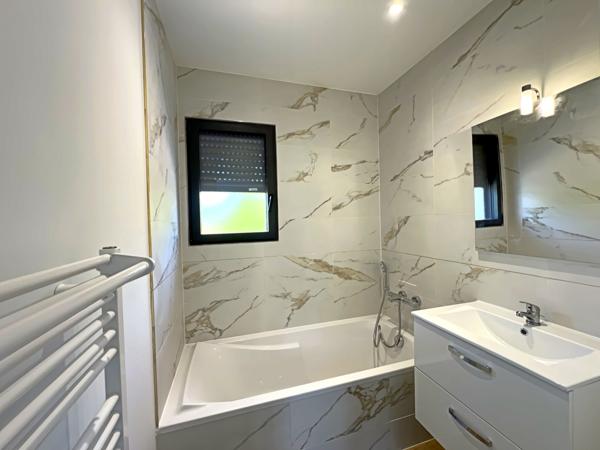 Bruz (35170) Maison familiale Surface habitable : 121 m² | Terrain : 300 m² | Garage | Vue sur le golf