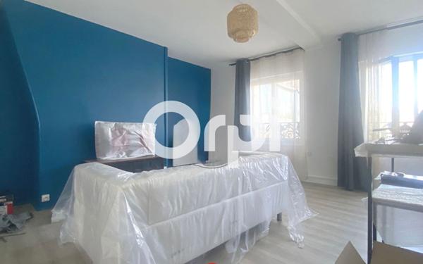 Immeuble à vendre    2 pièces •  La Fère