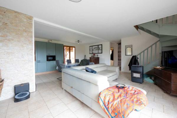 Maison contemporaine - Sarlat-la-caneda Secteur Sarlat - Grande et lumineuse Maison 5 chambres au calme sur 4177 m² avec piscine