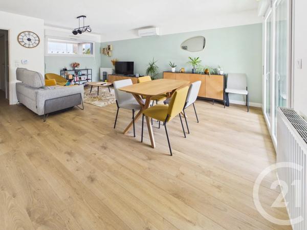 Maison à vendre  5 pièces - 110 m 2   VILLENAVE D ORNON  - 33