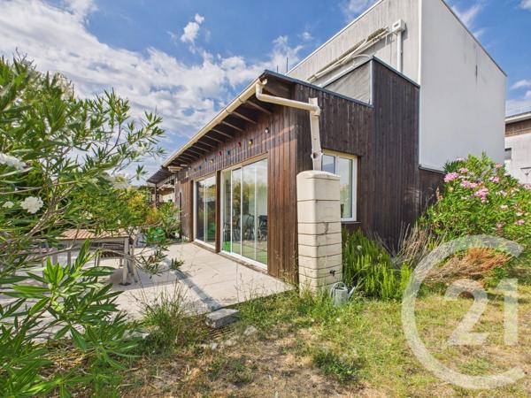 Maison à vendre  5 pièces - 110 m 2   VILLENAVE D ORNON  - 33