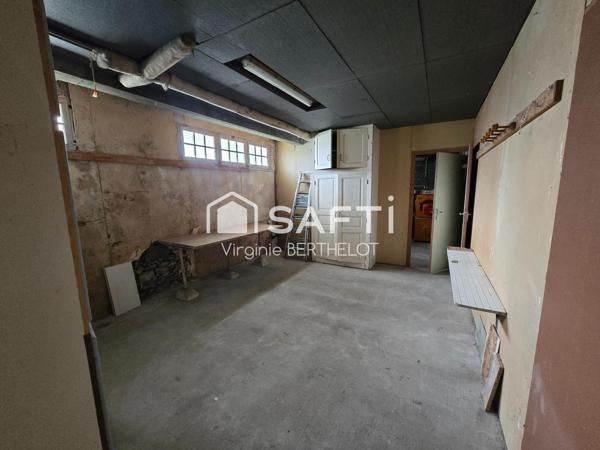 PAVILLON SUR SOUS SOL / 3 CHAMBRES / GRAND GARAGE / A L'ABSIE