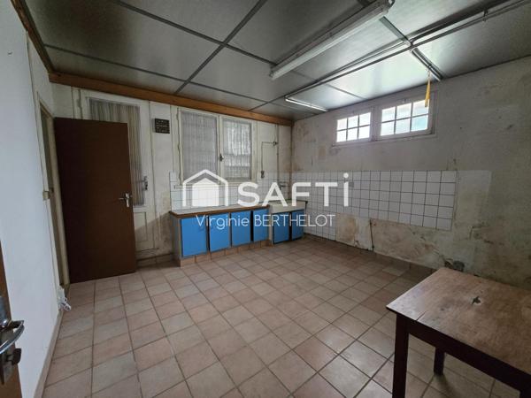 PAVILLON SUR SOUS SOL / 3 CHAMBRES / GRAND GARAGE / A L'ABSIE