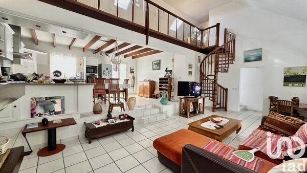 Maison 4 pièces de 150 m² à Le Tampon (97430)