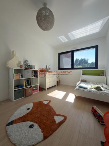 Maison 6 pièce(s) 5 chambre(s) 220 m²