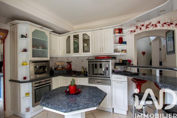 Maison à vendre 7 pièces 155 m² Les Bordes