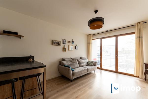 800m ligne 11 - T3 lumineux - parking - cellier