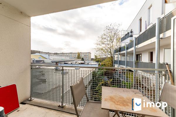 800m ligne 11 - T3 lumineux - parking - cellier