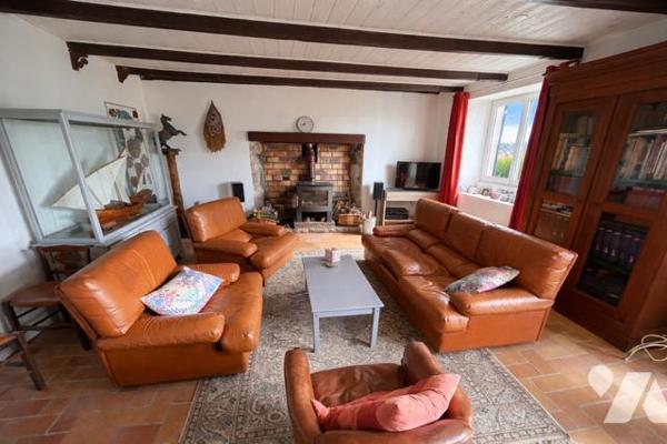 LA TRINITÉ-PLOUZANÉ - MAISON EN PIERRES - 190M² - TERRAIN 1229M² - 4CH