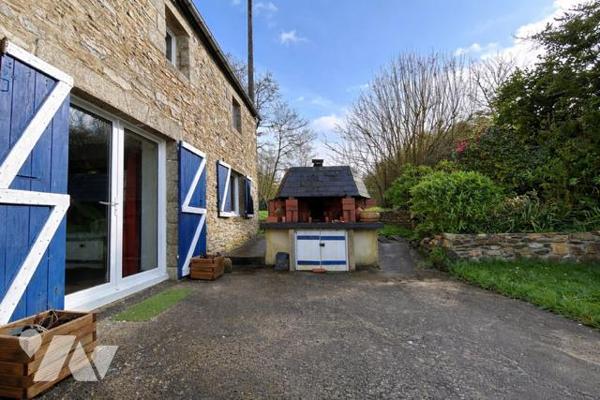 LA TRINITÉ-PLOUZANÉ - MAISON EN PIERRES - 190M² - TERRAIN 1229M² - 4CH