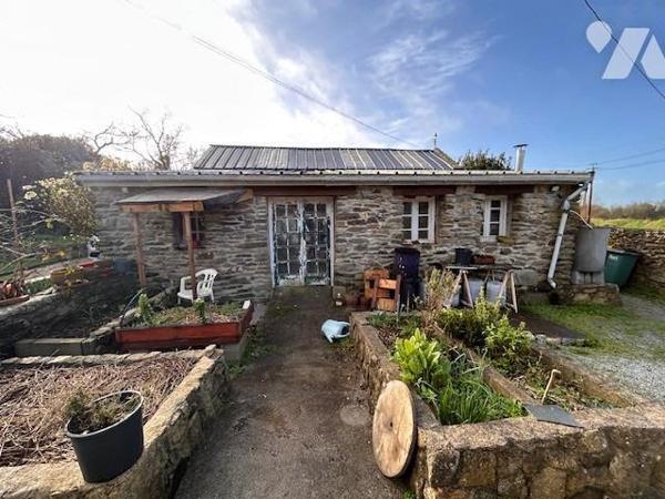 LA TRINITÉ-PLOUZANÉ - MAISON EN PIERRES - 190M² - TERRAIN 1229M² - 4CH