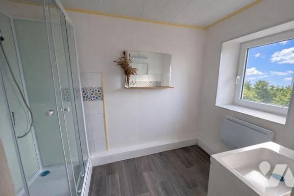 LA TRINITÉ-PLOUZANÉ - MAISON EN PIERRES - 190M² - TERRAIN 1229M² - 4CH