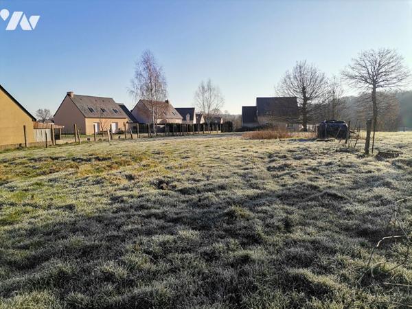 MONTAUBAN DE BRETAGNE - Terrain à bâtir de 732 m², viabilisé