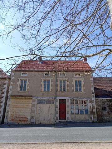 Belle maison de Bourg, idéal commerce ou chambre d’hôtes