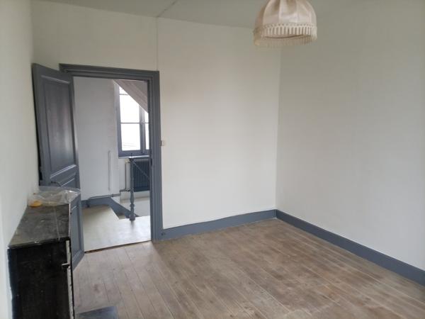 Belle maison de Bourg, idéal commerce ou chambre d’hôtes