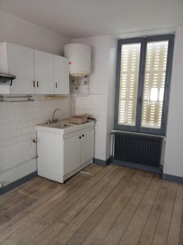 Belle maison de Bourg, idéal commerce ou chambre d’hôtes