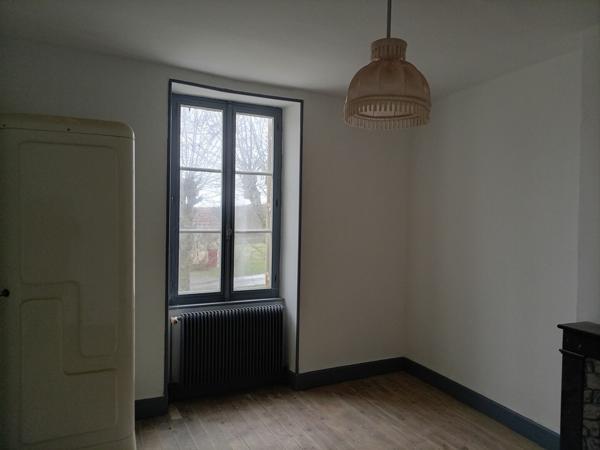 Belle maison de Bourg, idéal commerce ou chambre d’hôtes