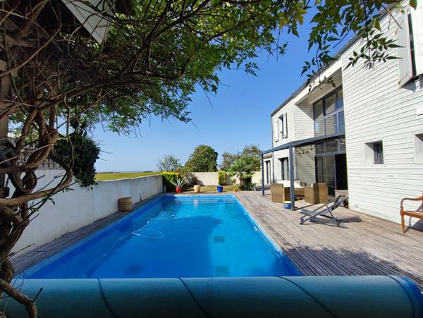 Maison à vendre    4 pièces • 168 m2 Marsilly