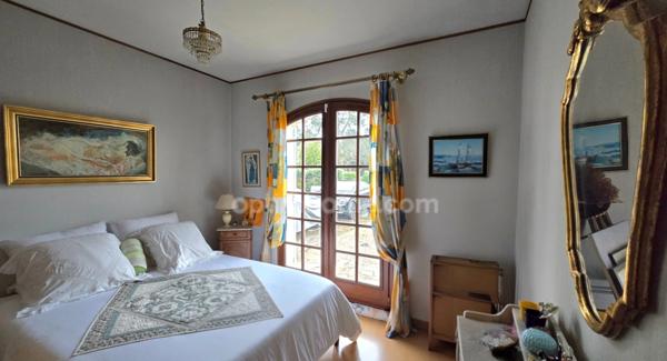 Maison de plain pied, 5 pièces, à vendre sur la commune de CESTAS. (33)