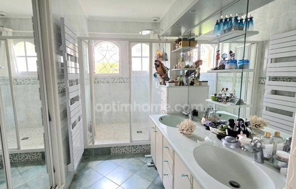 Maison de plain pied, 5 pièces, à vendre sur la commune de CESTAS. (33)