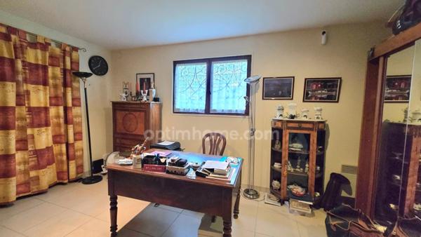 Maison de plain pied, 5 pièces, à vendre sur la commune de CESTAS. (33)