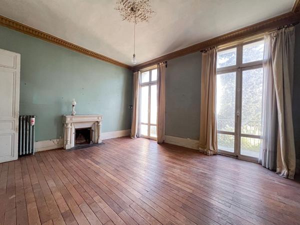 Hôtel particulier à rénover de 220m2 avec garage boxé? Avenue Jeanne d'Arc, Angers